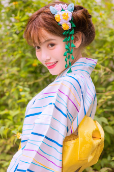 女生下面有透明粘稠物体是什么